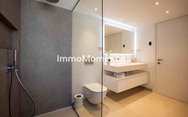Resale - Detached villa - Marbella - Nueva Andalucía