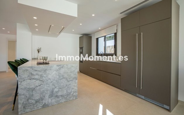 Resale - Detached villa - Marbella - Nueva Andalucía