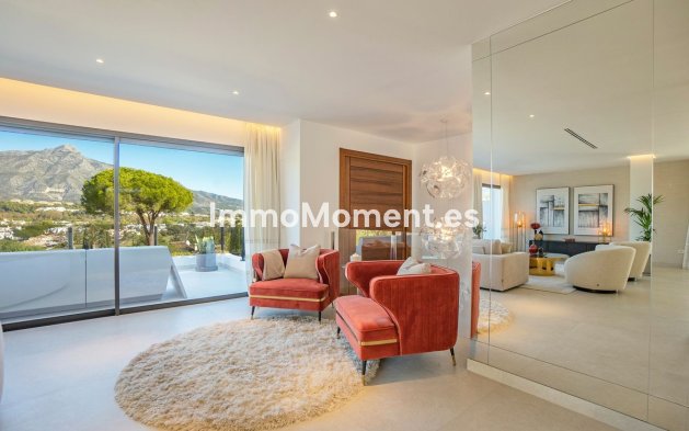 Resale - Detached villa - Marbella - Nueva Andalucía
