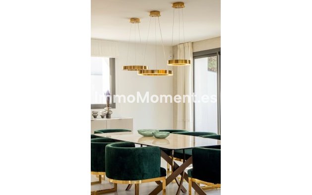 Resale - Detached villa - Marbella - Nueva Andalucía