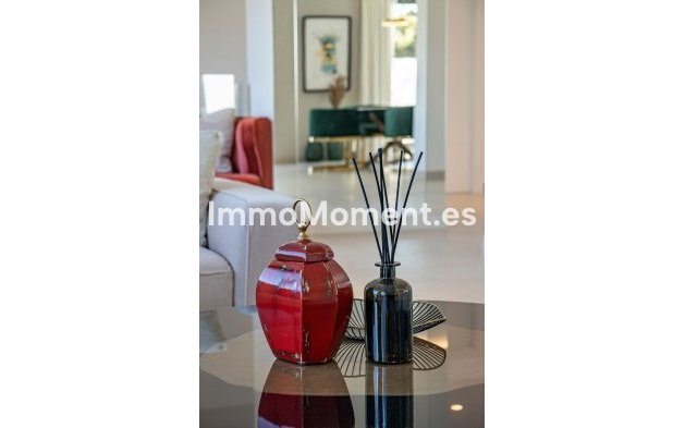Resale - Detached villa - Marbella - Nueva Andalucía