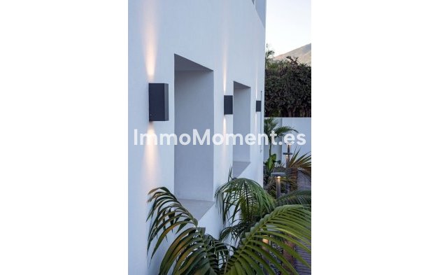 Resale - Detached villa - Marbella - Nueva Andalucía