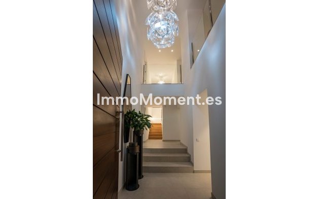 Resale - Detached villa - Marbella - Nueva Andalucía