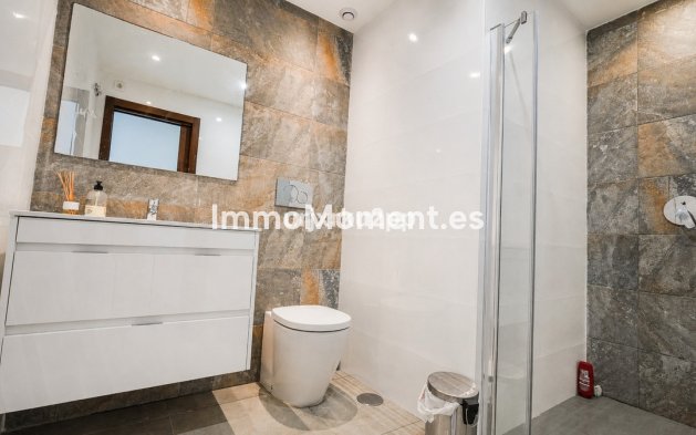 Resale - Apartment - Torrevieja - Aguas Nuevas