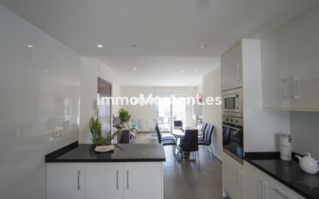 Resale - Apartment - Torrevieja - Aguas Nuevas