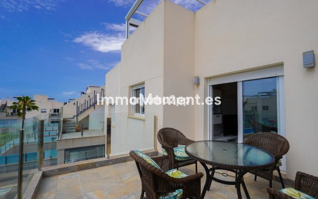Resale - Apartment - Torrevieja - Aguas Nuevas