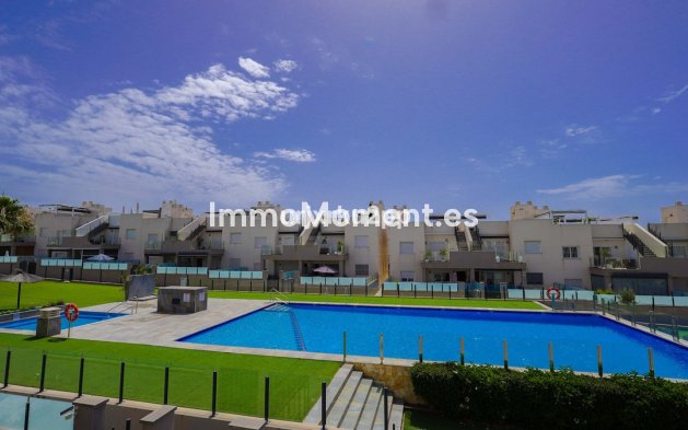 Resale - Apartment - Torrevieja - Aguas Nuevas