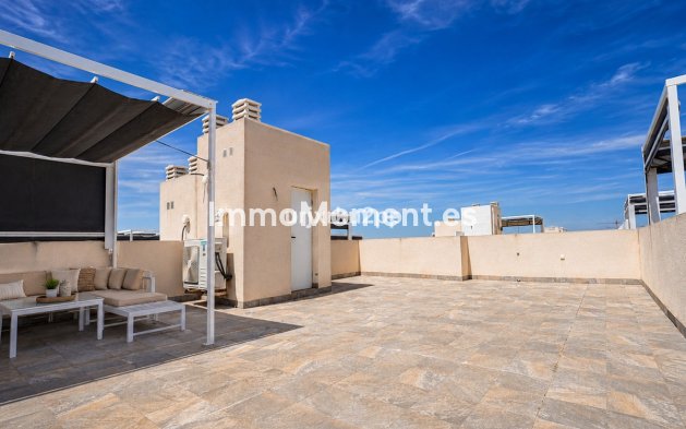 Resale - Apartment - Torrevieja - Aguas Nuevas