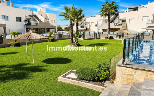 Resale - Apartment - Torrevieja - Aguas Nuevas