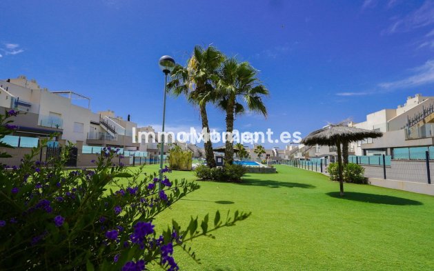 Resale - Apartment - Torrevieja - Aguas Nuevas