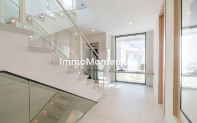 Resale - Detached villa - Marbella - Nueva Andalucía