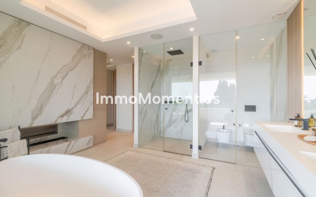 Resale - Detached villa - Marbella - Nueva Andalucía