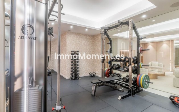 Resale - Detached villa - Marbella - Nueva Andalucía