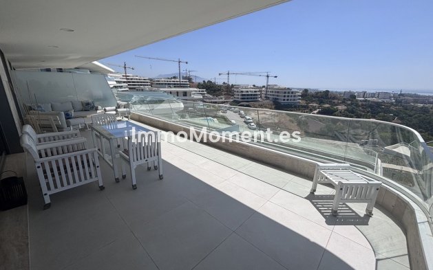 Resale - Apartment - Estepona - Selwo