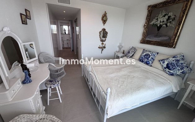 Resale - Apartment - Estepona - Selwo