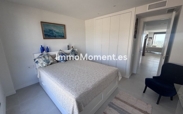 Resale - Apartment - Estepona - Selwo