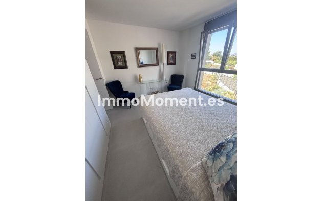 Resale - Apartment - Estepona - Selwo