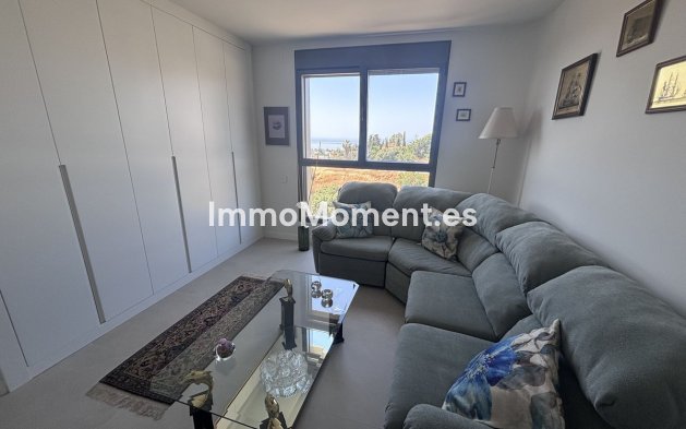 Resale - Apartment - Estepona - Selwo