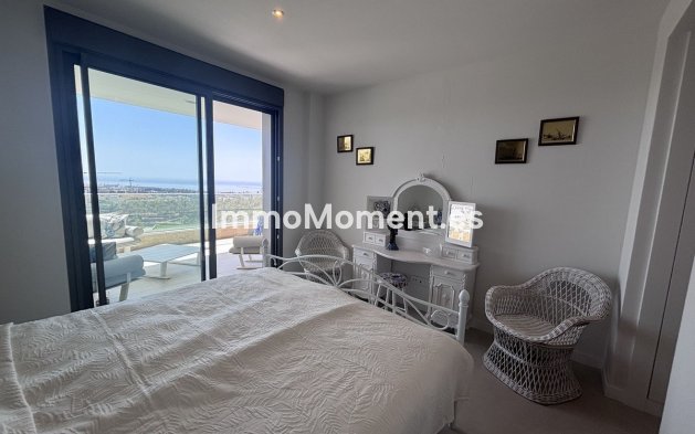 Resale - Apartment - Estepona - Selwo