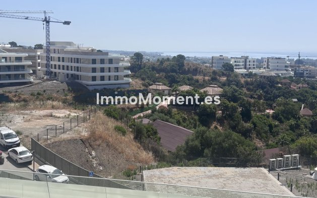 Resale - Apartment - Estepona - Selwo