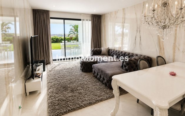 Resale - Apartment - Estepona - Estepona Centro