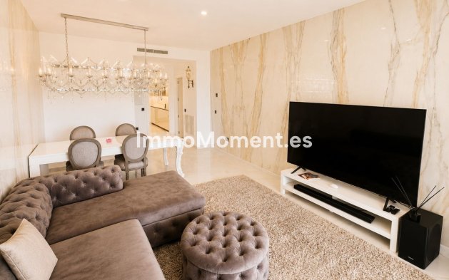 Resale - Apartment - Estepona - Estepona Centro