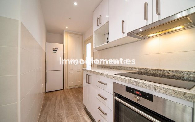 Resale - Apartment - Benalmadena - Benalmadena Centro