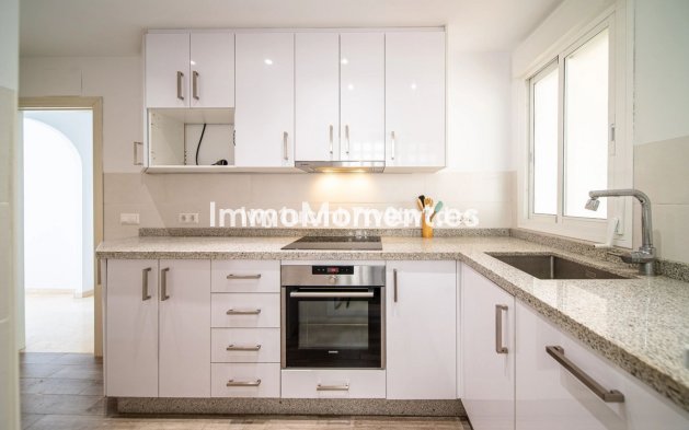 Resale - Apartment - Benalmadena - Benalmadena Centro