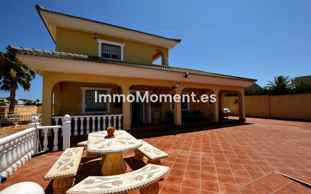 Resale - Detached villa - Orihuela - Los Balcones - Los Altos del Edén