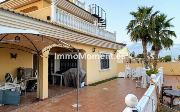 Resale - Detached villa - Orihuela - Los Balcones - Los Altos del Edén