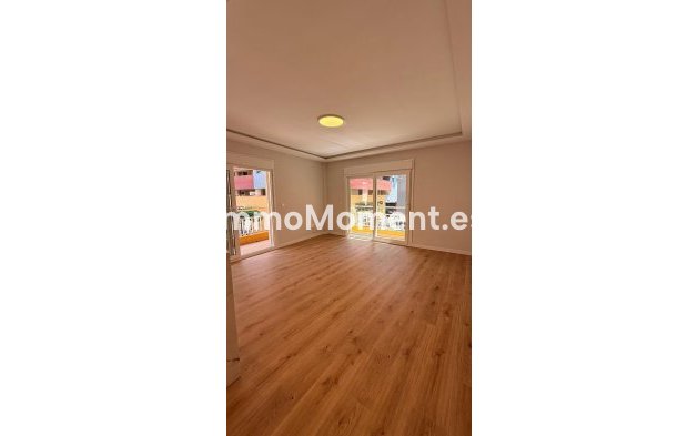 Resale - Apartment - Fuengirola - Fuengirola Centro