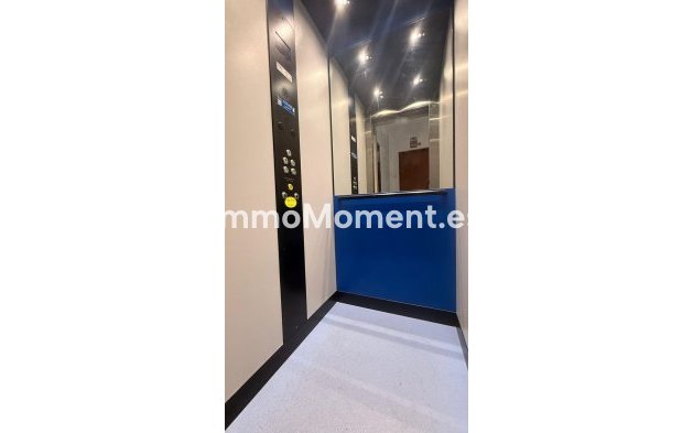 Resale - Apartment - Fuengirola - Fuengirola Centro