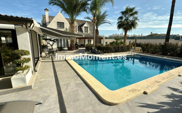 Reventa - Villa independiente - Alicante - Alicante Centro