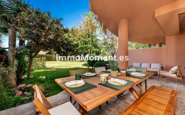 Resale - Apartment - Marbella - Nueva Andalucía
