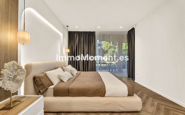 Resale - Apartment - Marbella - Nueva Andalucía