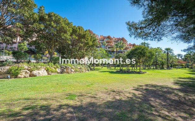 Resale - Apartment - Marbella - Nueva Andalucía