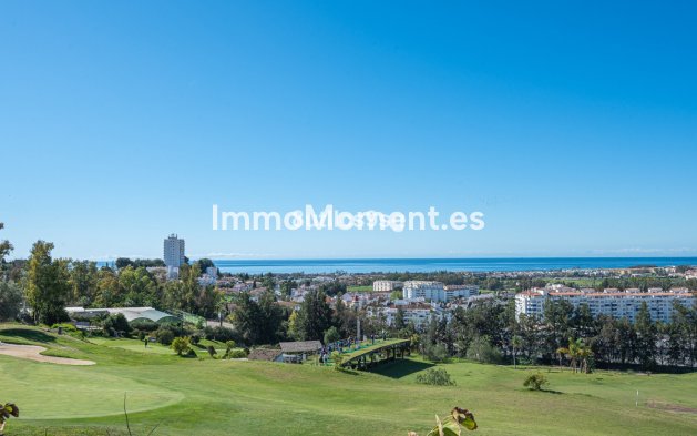 Resale - Apartment - Marbella - Nueva Andalucía