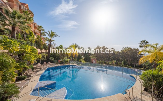 Resale - Apartment - Marbella - Nueva Andalucía